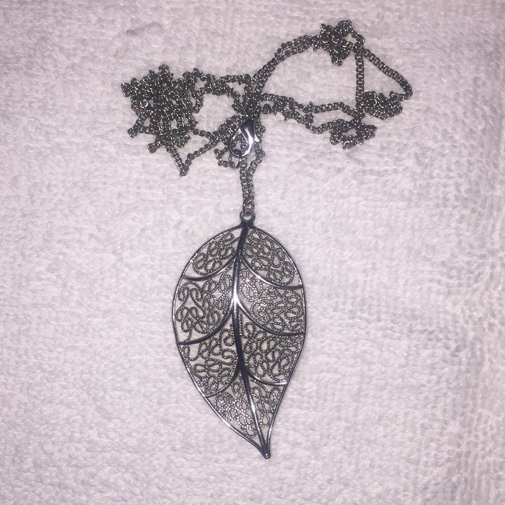 Leaf necklace!!